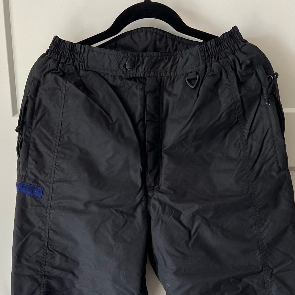Columbia black snow/ski pants size medium. Good used condition.